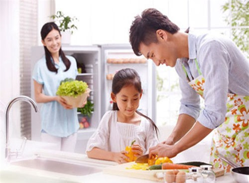 Phu nu muon hanh phuc hay chon nguoi dan ong dam dung bep vi minh-Hinh-2