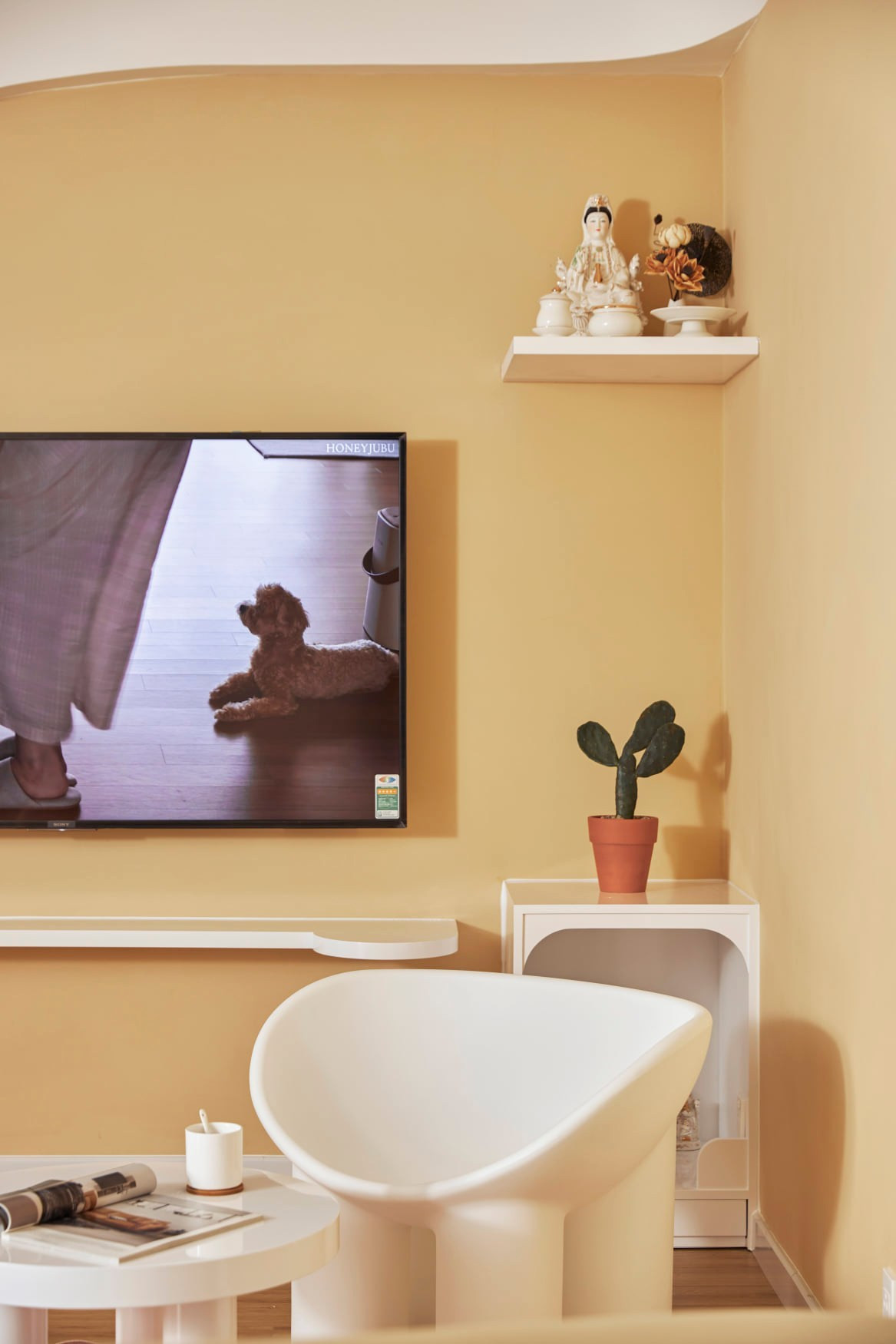 Căn hộ cũ thổi bùng ngọn lửa nhiệt huyết cho đôi vợ chồng trẻ ảnh 12 Căn hộ cũ thổi bùng ngọn lửa nhiệt huyết cho đôi vợ chồng trẻ ảnh 12