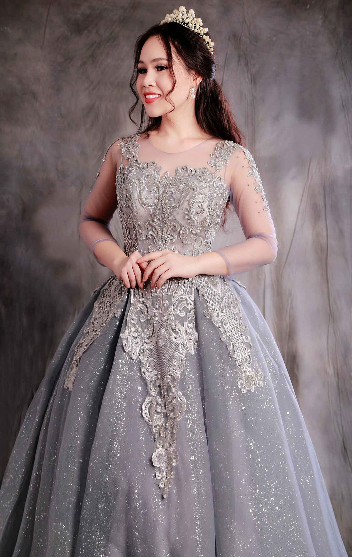 "Diễn viên lùn nhất showbiz Việt" mong sớm đoàn tụ với chồng Tây ảnh 11