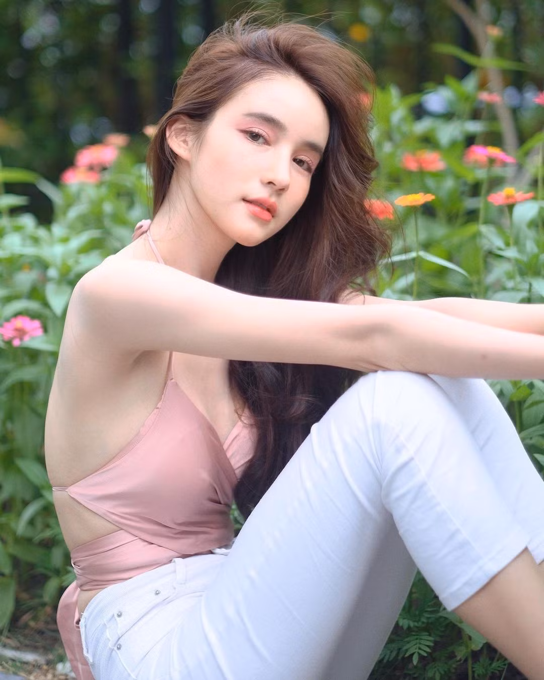 Thời gian qua, cô chủ yếu chụp hình thời trang, tham gia các dự án phim ngắn. "Tôi may mắn hơn nhiều người đẹp chuyển giới khác nhờ có sẵn lượng fan nhất định", cô nói.