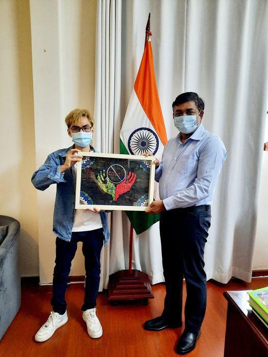 Chang trai 9X voi nhung buc tranh doc dao tu cuc ao-Hinh-4