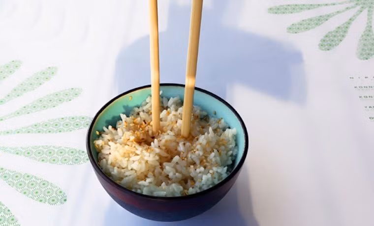 Co nhan day: 6 dieu dai ky tuyet doi khong pham phai khi an com-Hinh-3