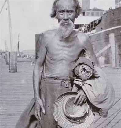 Loat anh cuoi thoi nha Thanh phoi bay cuoc song co cuc cua nguoi dan