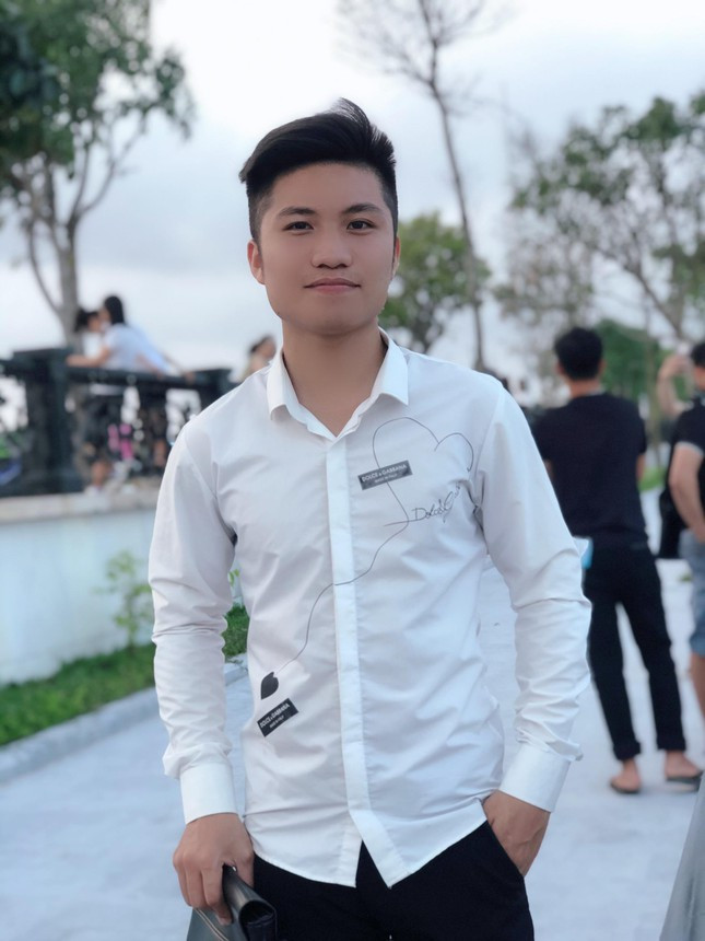 Nam sinh xu Nghe la Dang vien hoc hai truong de phat trien ban than-Hinh-9