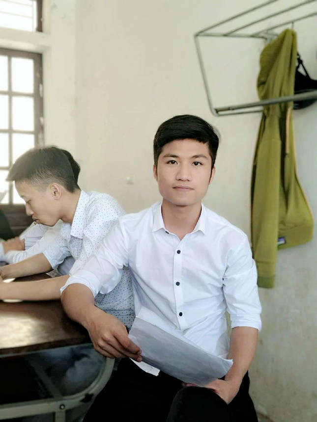 Nam sinh xu Nghe la Dang vien hoc hai truong de phat trien ban than-Hinh-8