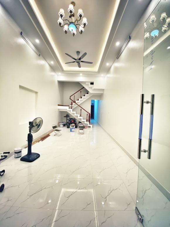 Dien vien Doan Quoc Dam khoe ngoi nha moi tau-Hinh-2