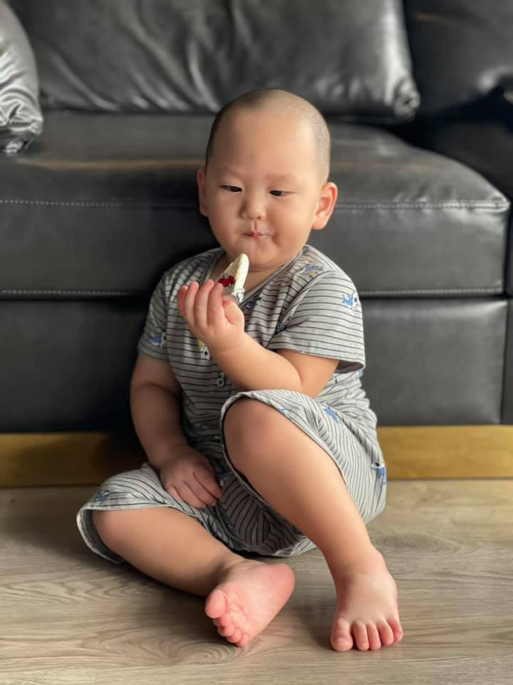 Loat anh an uong cuc yeu cua con trai Tra My Idol-Hinh-10