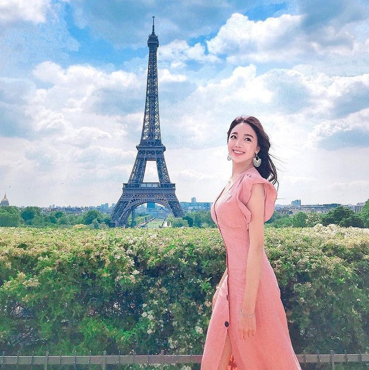 Kuikui còn là blogger về du lịch, làm đẹp. Với cô nàng, được đặt chân đến những vùng đất mới, khám phá nhiều nền văn hóa khác nhau là đam mê lớn.