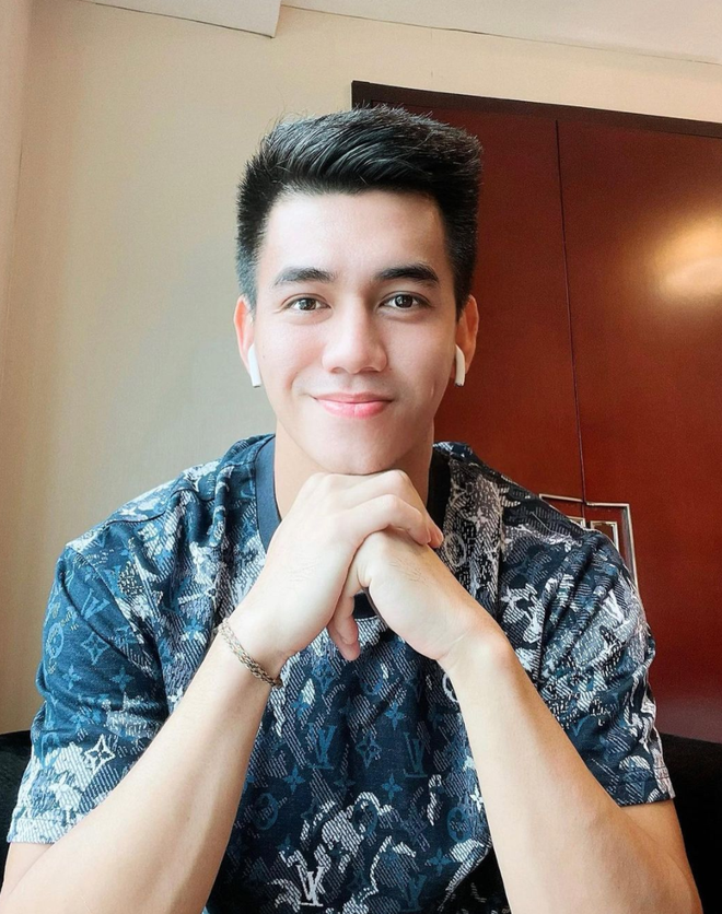 "Bí mật động trời" trong chiếc điện thoại của tiền đạo Tiến Linh ảnh 5