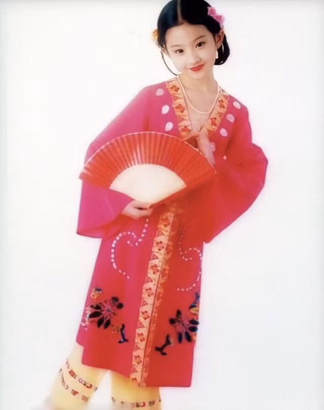 Luu Diec Phi thoi tho au trong ra sao?-Hinh-10