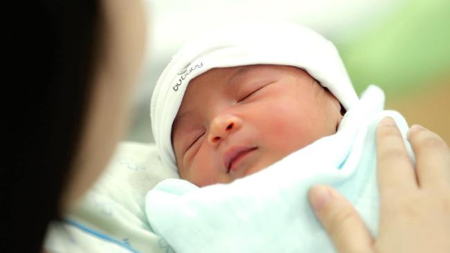 Khong con quan khan ta, con gai Vo Ha Tram 