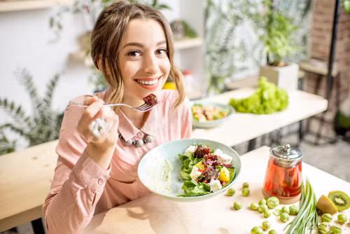 6 thoi quen giup phu nu tre lau, song tho-Hinh-2