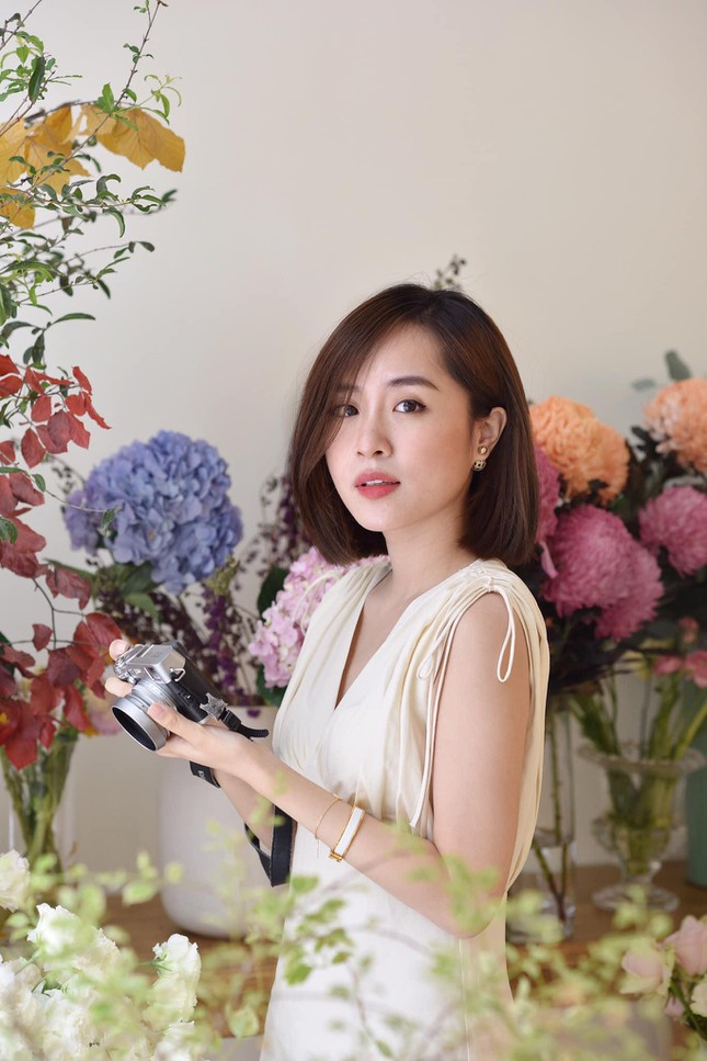 Câu chuyện về nữ thần giảng đường của trường ĐH Kinh tế Quốc dân Cau chuyen ve nu than giang duong cua truong DH Kinh te Quoc dan