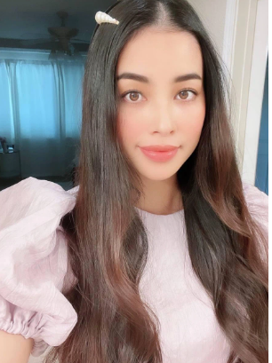 Pham Huong khoe anh di hop phu huynh du suc gay bao vi qua xinh dep