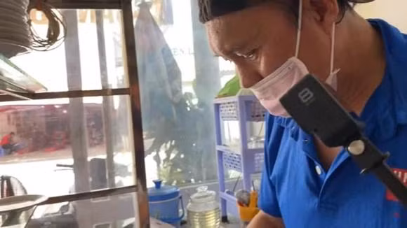 Hau lum xum, nghe si Duy Phuong bi vo 3 nhac nho-Hinh-2