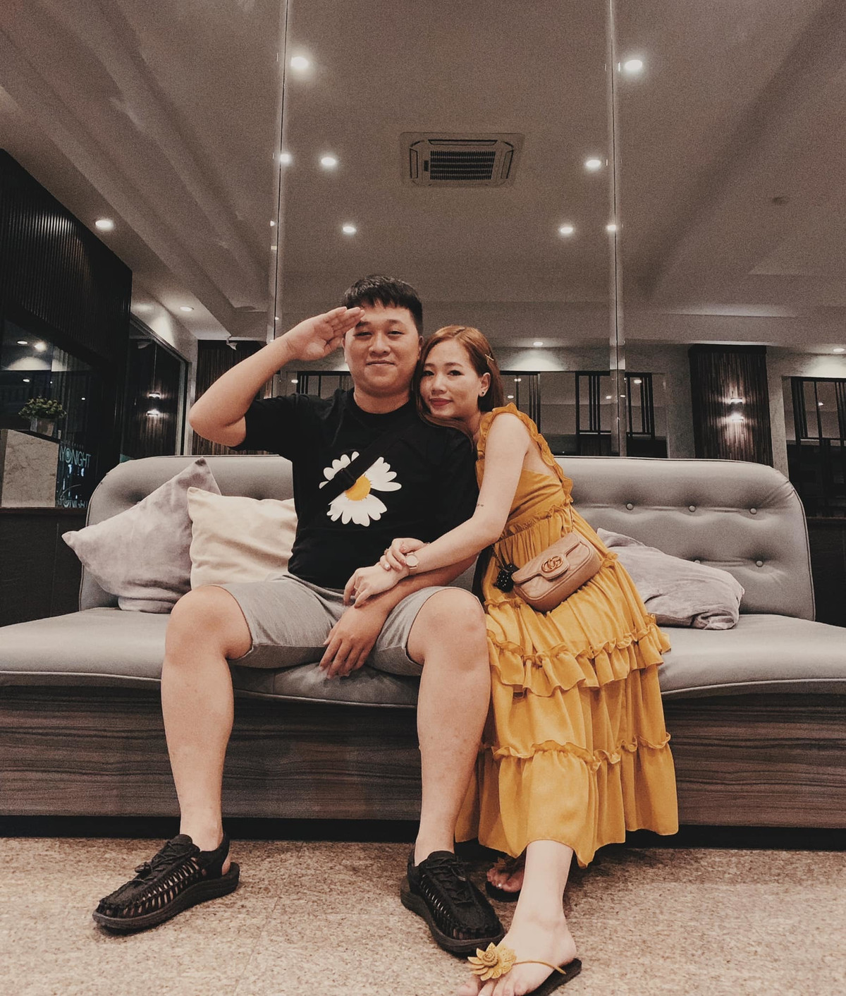 Tung muon lay chong giau, co gai 