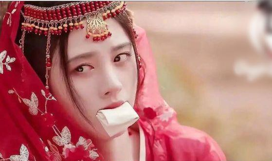 Lo san phim co trang Trung Quoc ngo ngan-Hinh-5