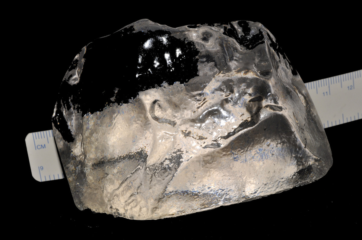 Cu lua 400 trieu do: Thue ve si bao ve vien kim cuong 