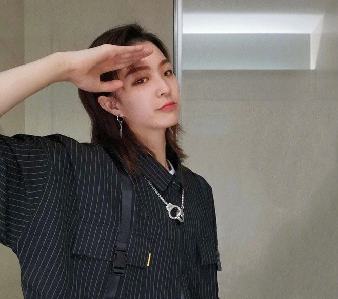 Co bung 6 mui cua nu VDV the duc nhip dieu Trung Quoc