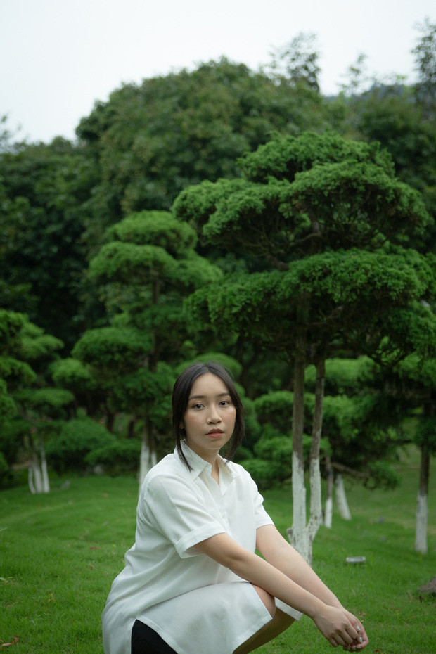 ỹ Anh nghĩ rằng chuyện ăn mặc hở hang không có nghĩa là "dễ dãi", hay ít được tôn trọng hơn những người ăn mặc kín đáo