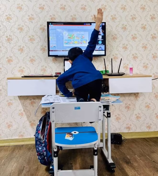 Day hoc online: 1001 tinh huong bi hai cuoi ra nuoc mat