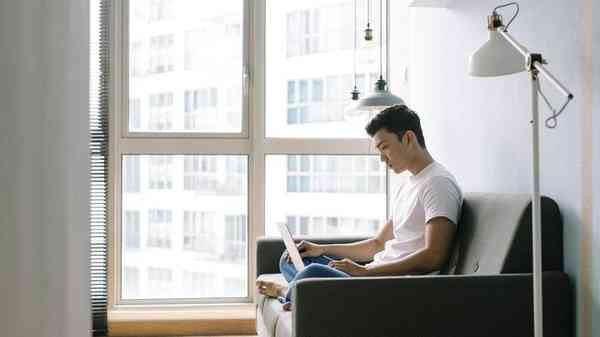 Giới trẻ hiện đại và xu hướng chọn lối sống cô đơn Gioi tre hien dai va xu huong chon loi song co don