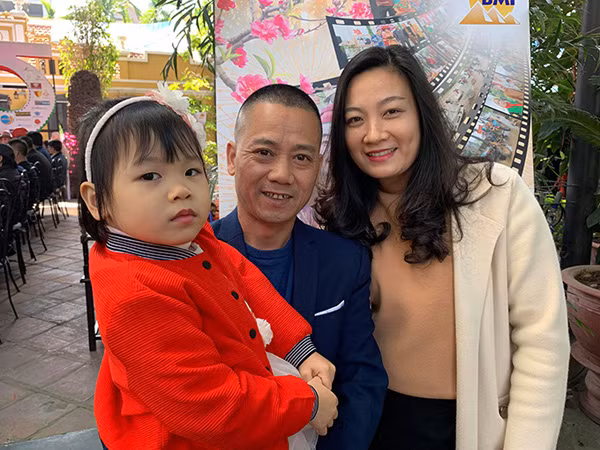 Dao dien Binh Trong: Xau xi nhung lai lay vo la thi sinh hoa hau-Hinh-2