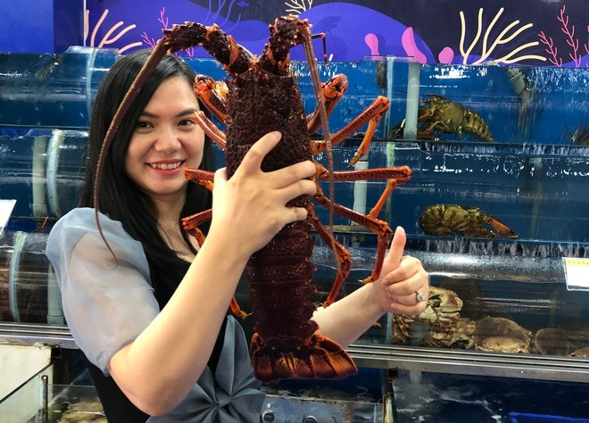 Tom hum nhap khau co gia 10 trieu dong mot con