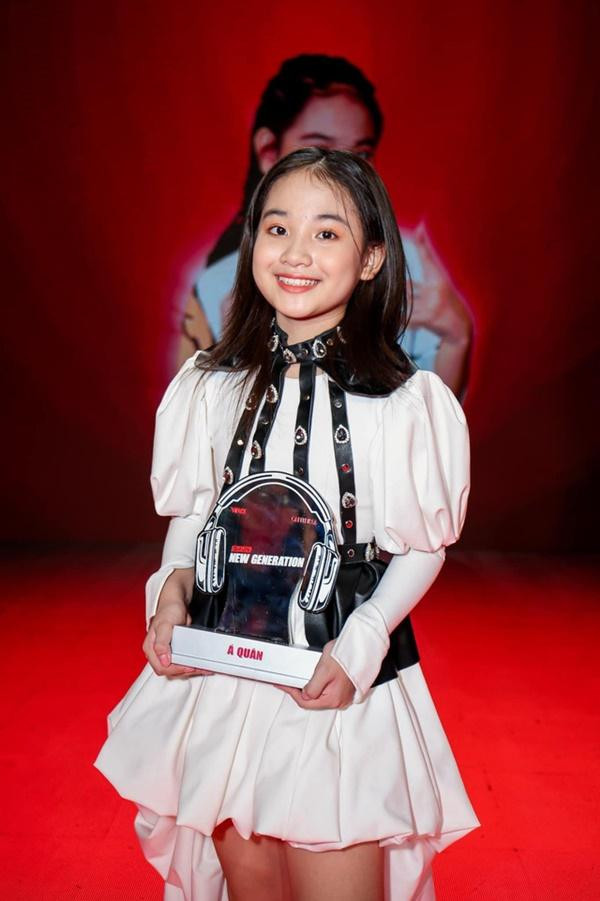 4 sao nhi phim Viet dien xuat khien khan gia roi nuoc mat-Hinh-4