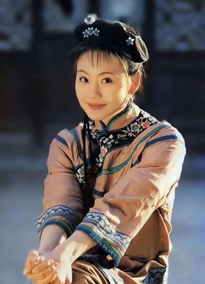 2 ban giang ho cua Trieu Vy trong 