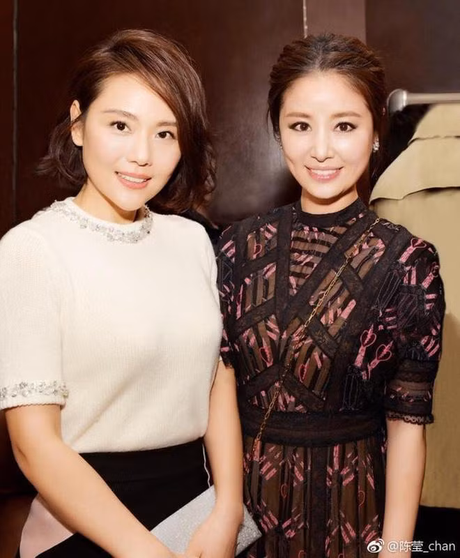 2 ban giang ho cua Trieu Vy trong 