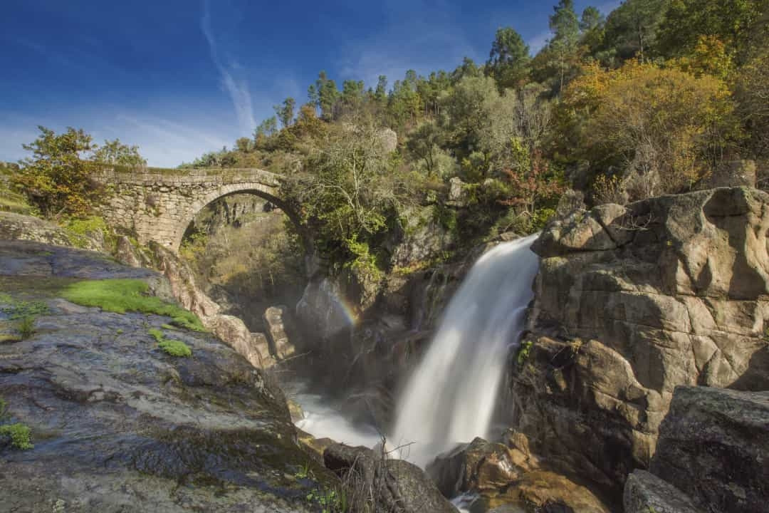 Bạn có dám đi qua "Cây cầu của quỷ" không? - Hình 6 Ban co dam di qua