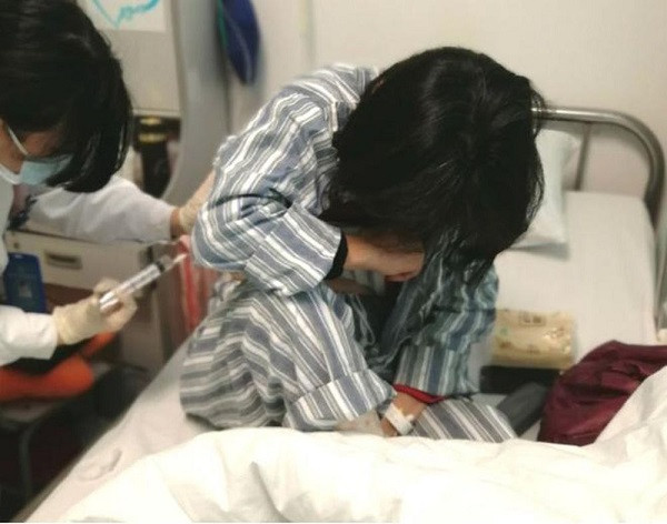 Nguoi phu nu suy sup vi duoc chan doan ung thu buong trung