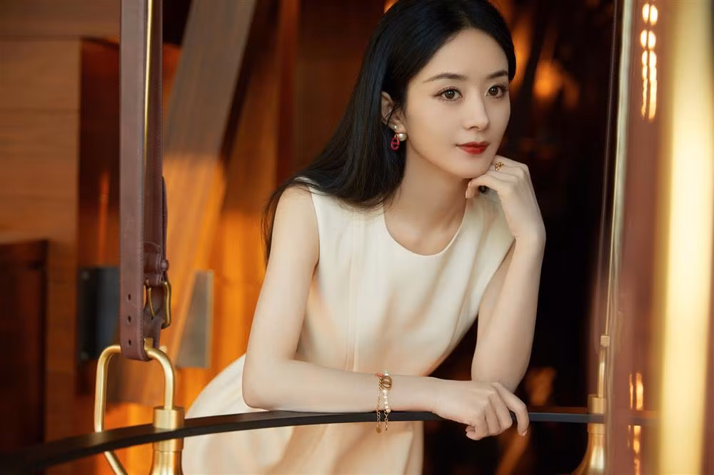 Trieu Le Dinh khong the thanh co dau vi lenh cam tu me chong-Hinh-4