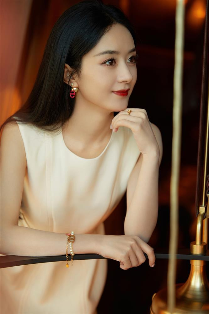 Triệu Lệ Dĩnh không thể thành cô dâu vì lệnh cấm từ mẹ chồng - Hình 2 Trieu Le Dinh khong the thanh co dau vi lenh cam tu me chong-Hinh-2