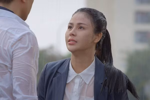 Dien vien Viet Anh noi ve canh hon va dam mua voi Luong Thu Trang-Hinh-4