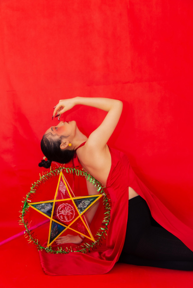 Bo anh Trung thu trong mua dich cua nu sinh Kinh te Quoc dan-Hinh-4