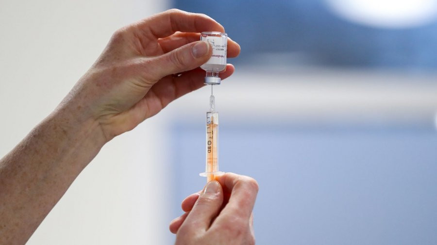 Doi tuong de nhiem Covid-19 nang du da tiem vac xin