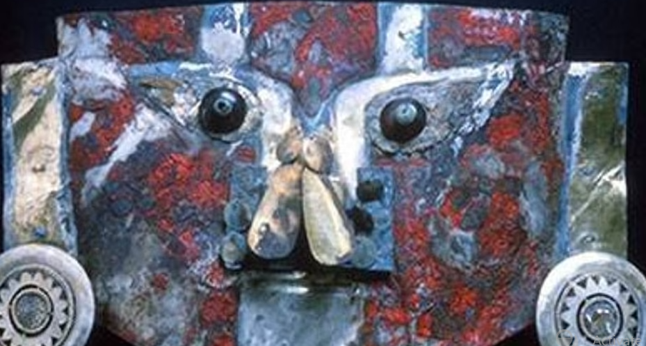 Vet mau bi an dinh tren mat na vang 1.000 nam tuoi