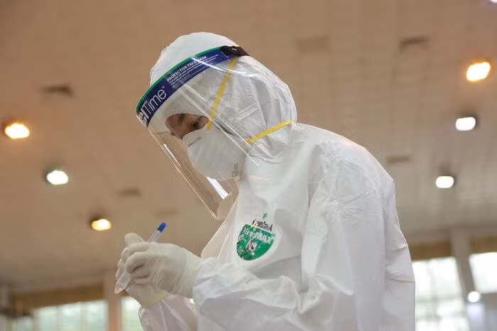 F0 cach ly tai nha, hang xom co can qua lo lang?-Hinh-3