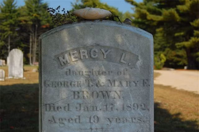 Thi the thieu nu qua doi 2 thang van ven nguyen, bi an khong loi giai-Hinh-3