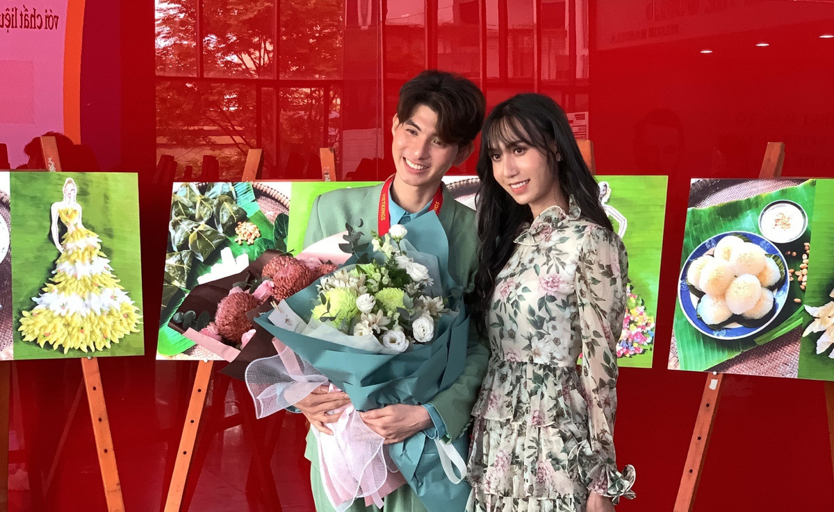 Ca sĩ chuyển giới Lynk Lee bị công kích khi cắt bỏ yết hầu - Hình 3 Ca si chuyen gioi Lynk Lee bi cong kich khi cat bo yet hau-Hinh-3