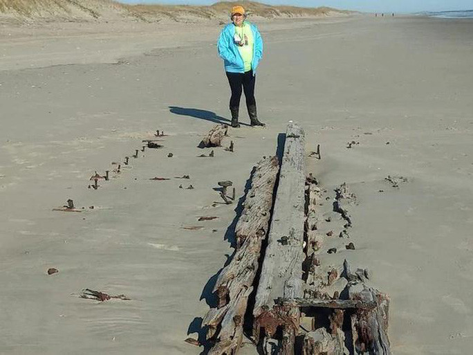 Con tau ma bat ngo hien hon voi 90 thi the