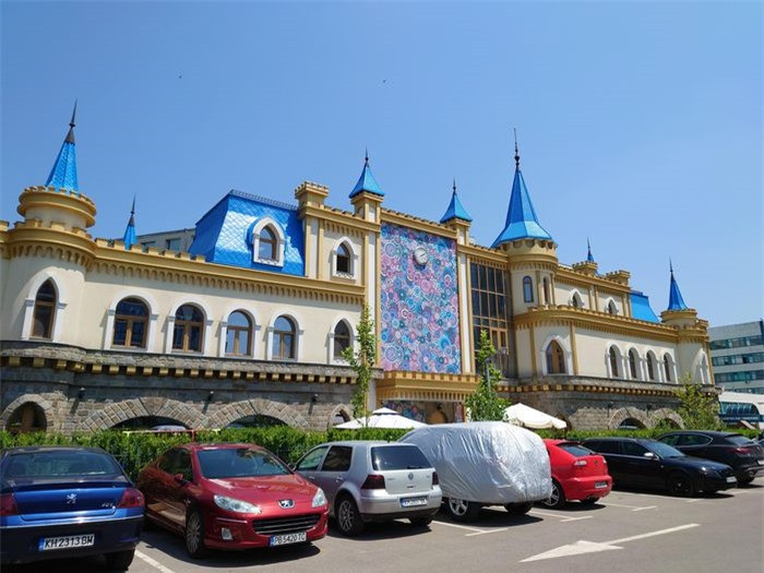 Khi chụp trong điều kiện đầy đủ ảnh sáng, Xperia 1 III làm tốt nhiệm vụ khi cho ra những bức ảnh có chi tiết tự nhiên và chân thực. Hiện tượng nhiễu không xảy ra với các bức ảnh được chụp từ smartphone này.