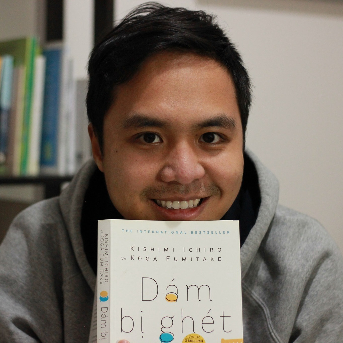 Sau 10 năm sinh sống và học tập tại Australia, Minh Đức hiện là nghiên cứu sinh ngành Kinh tế tại ĐH Swinburne. Bên cạnh đó, nhà vô địch Olympia còn tham gia giảng dạy môn Nguyên lý kinh tế. Minh Đức đang tham gia phát triển một dự án giáo dục tại Việt Nam. Anh cũng tiết lộ mong muốn trở về quê hương để làm việc và phát triển. Ảnh: Phan Minh Đức Olympia.