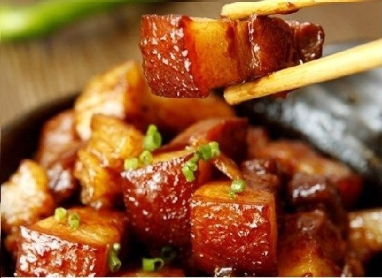 Sai lam khi an thit lon, bien dinh duong thanh doc duoc-Hinh-3