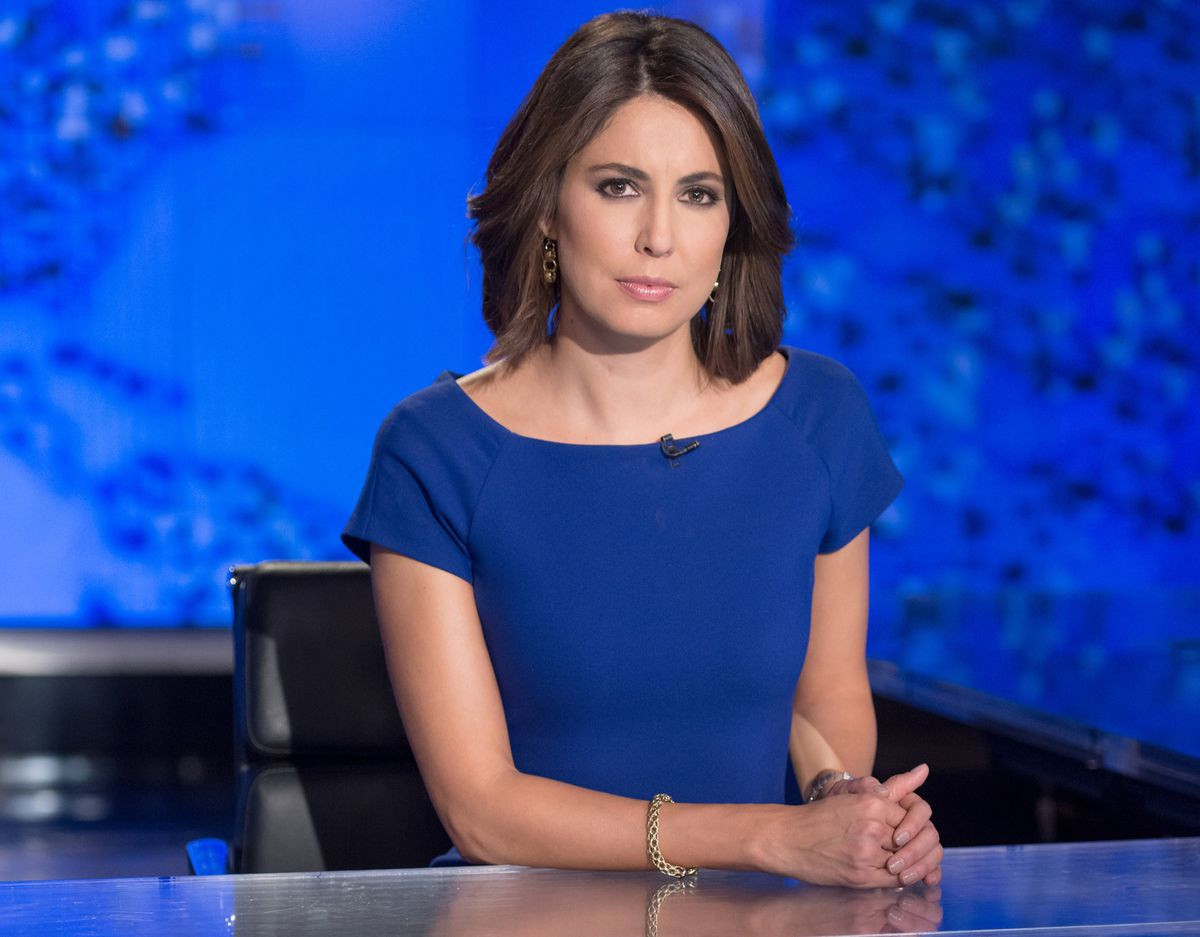 Cecilia Vega (sinh năm 1977) hiện là phóng viên Nhà Trắng của ABC. Vega gia nhập mạng lưới tin tức này vào năm 2011 với tư cách là phóng viên tại Los Angeles. Năm 2017, cô được bổ nhiệm là phóng viên cấp cao của Nhà Trắng và giữ vị trí đó cho đến hiện tại. Ảnh: ABC.