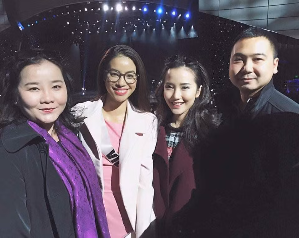 Anh chong Lan Khue sang My co vu Pham Huong bi 