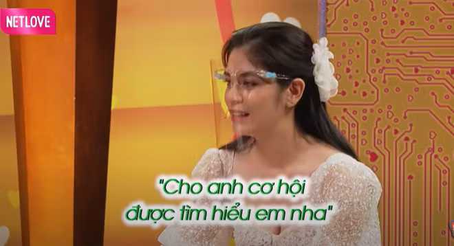 Di du lich xa stress, co gai hot duoc chang co truong dien trai-Hinh-3