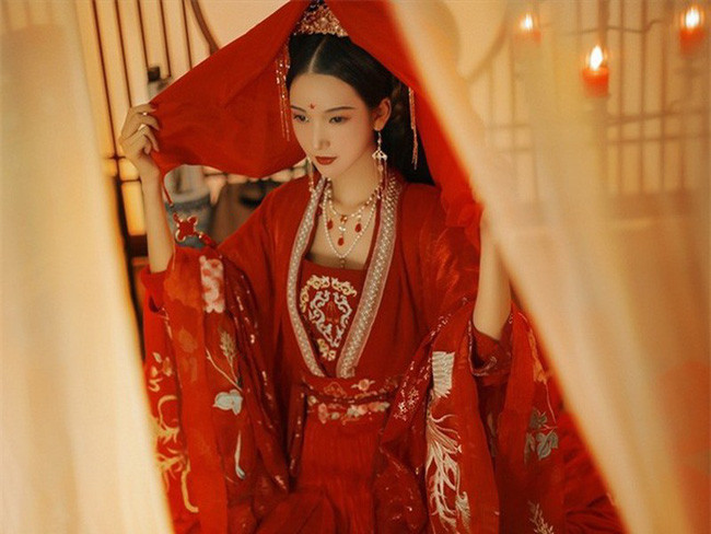 Bi kich tu chuyen trinh tiet cua phu nu Trung Quoc thoi co dai